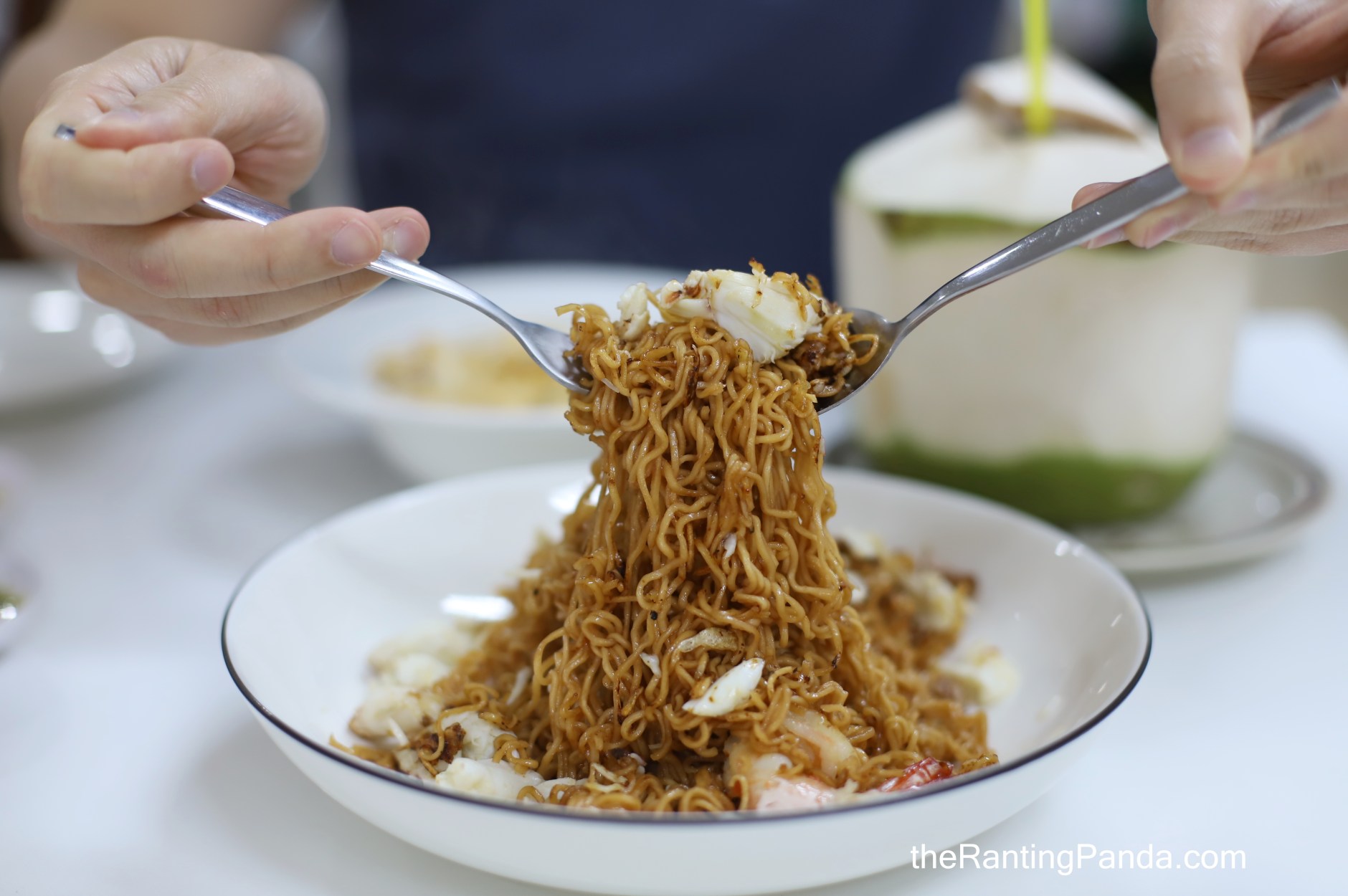 Food Review: Nhong Rim Klong In Ekkamai, Bangkok | Michelin Bib ...