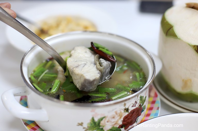 Food Review: Nhong Rim Klong In Ekkamai, Bangkok | Michelin Bib ...